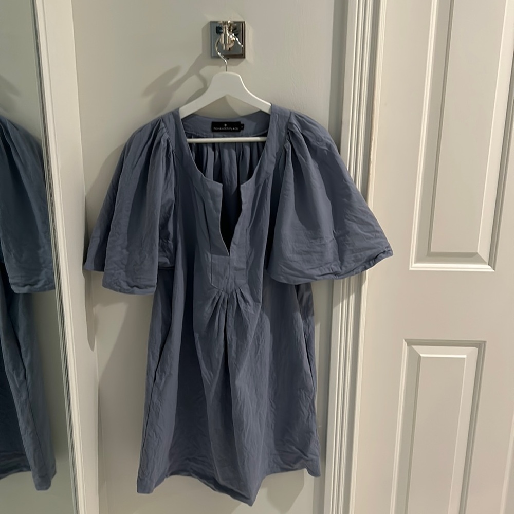 Pomander Place Finley Flutter Sleeve Dress size M